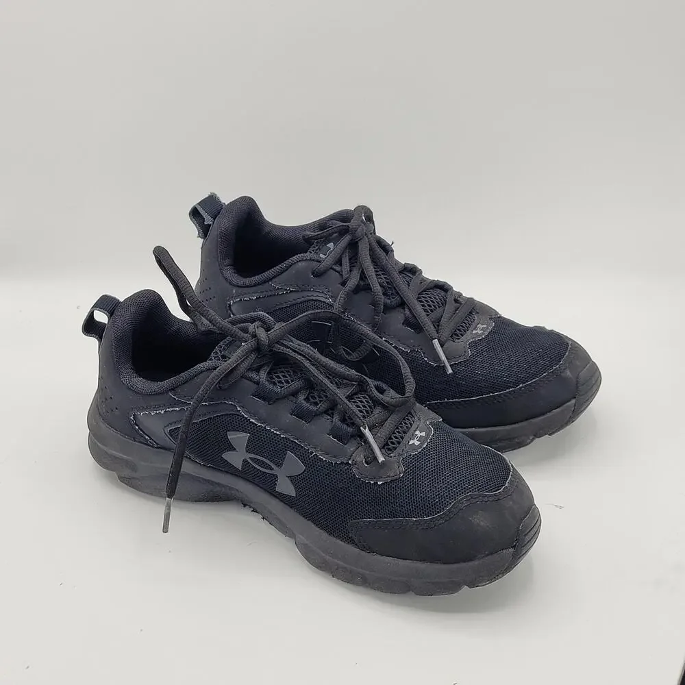 Under Armour Charged Assert 9 black Running boy's size 5.5y